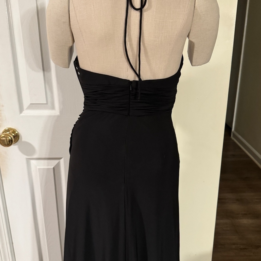 Mac Duggal Black Ring Cutout Halter Gown – Size 2 Formal Wedding Guest Black Tie - Picture 6 of 12